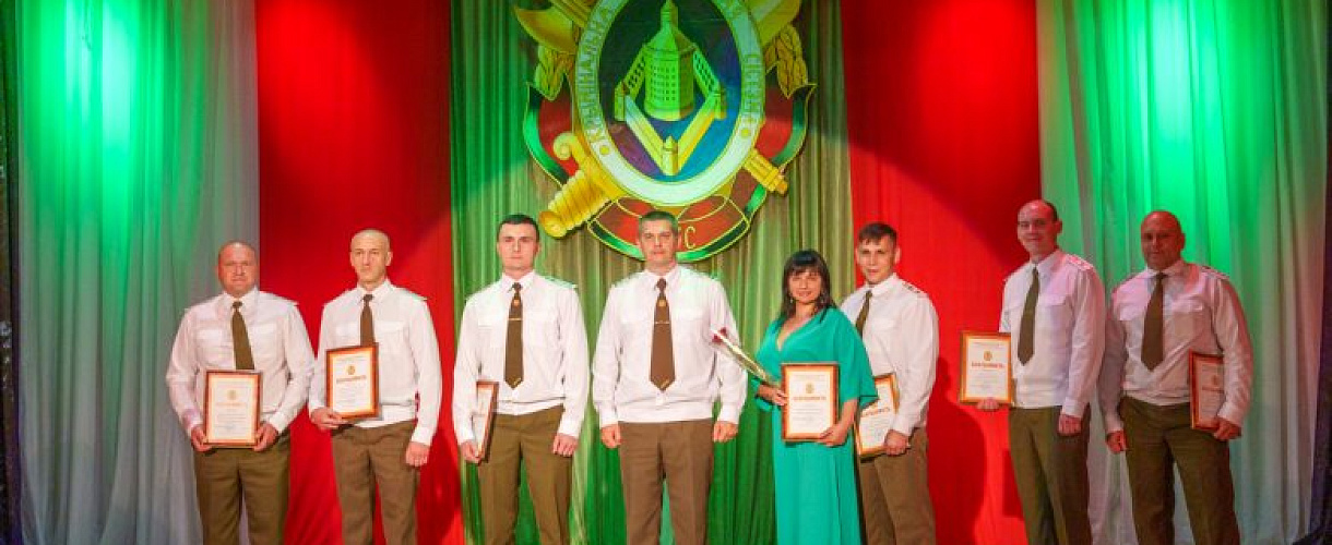 В Светлогорске поздравили сотрудников ЛТП